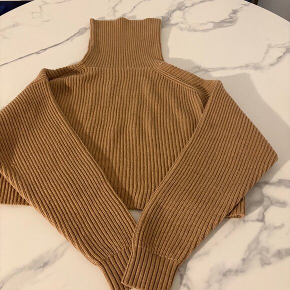 Aritzia Babaton Guell Sweater in Beige - Size M - Picture 6 of 9